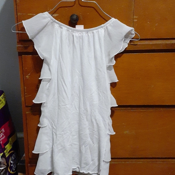 Clothes - Picture 3 of 3